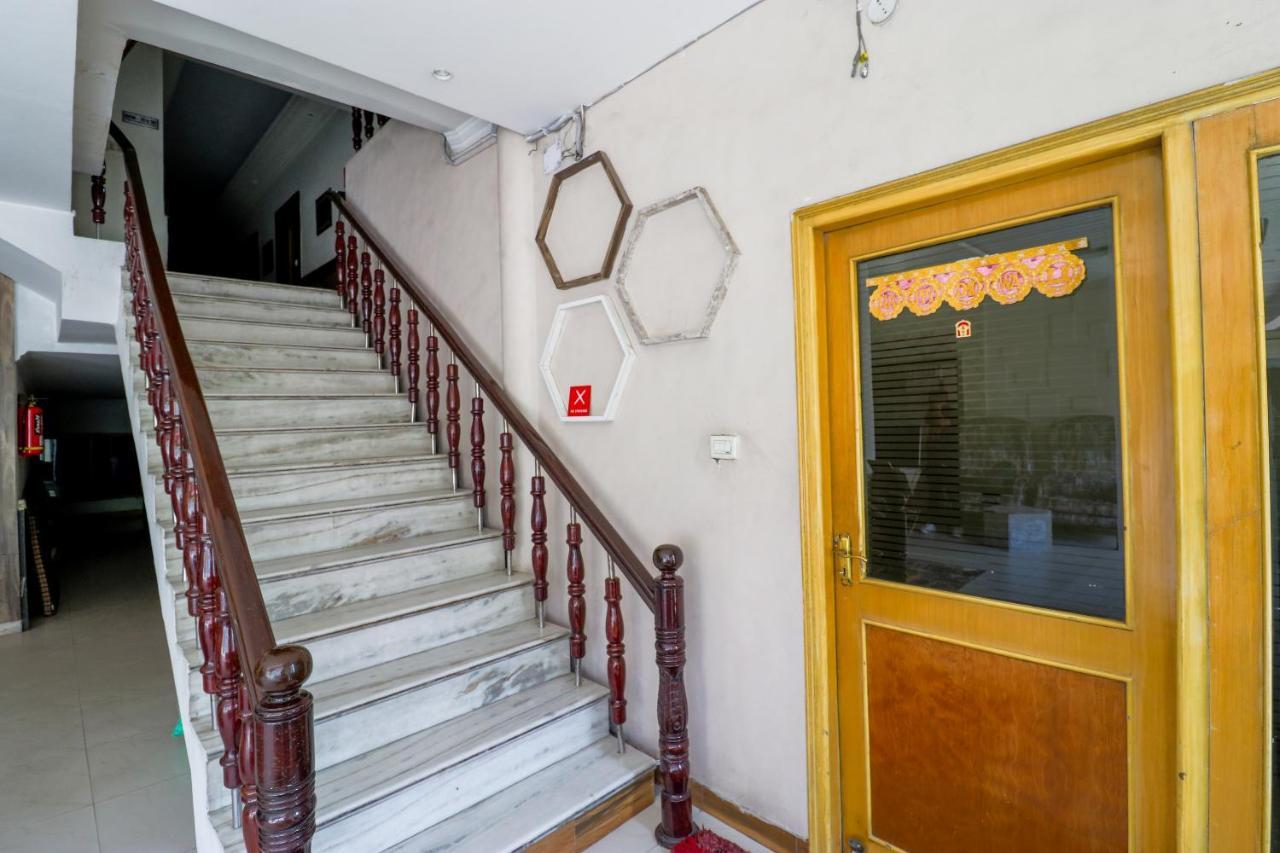 Hotel Fabhotel Ricky International 3*
