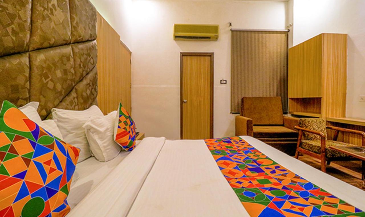 Hotel Fabhotel Ricky International 3*