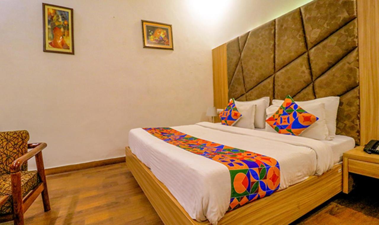 Fabhotel Ricky International 3*